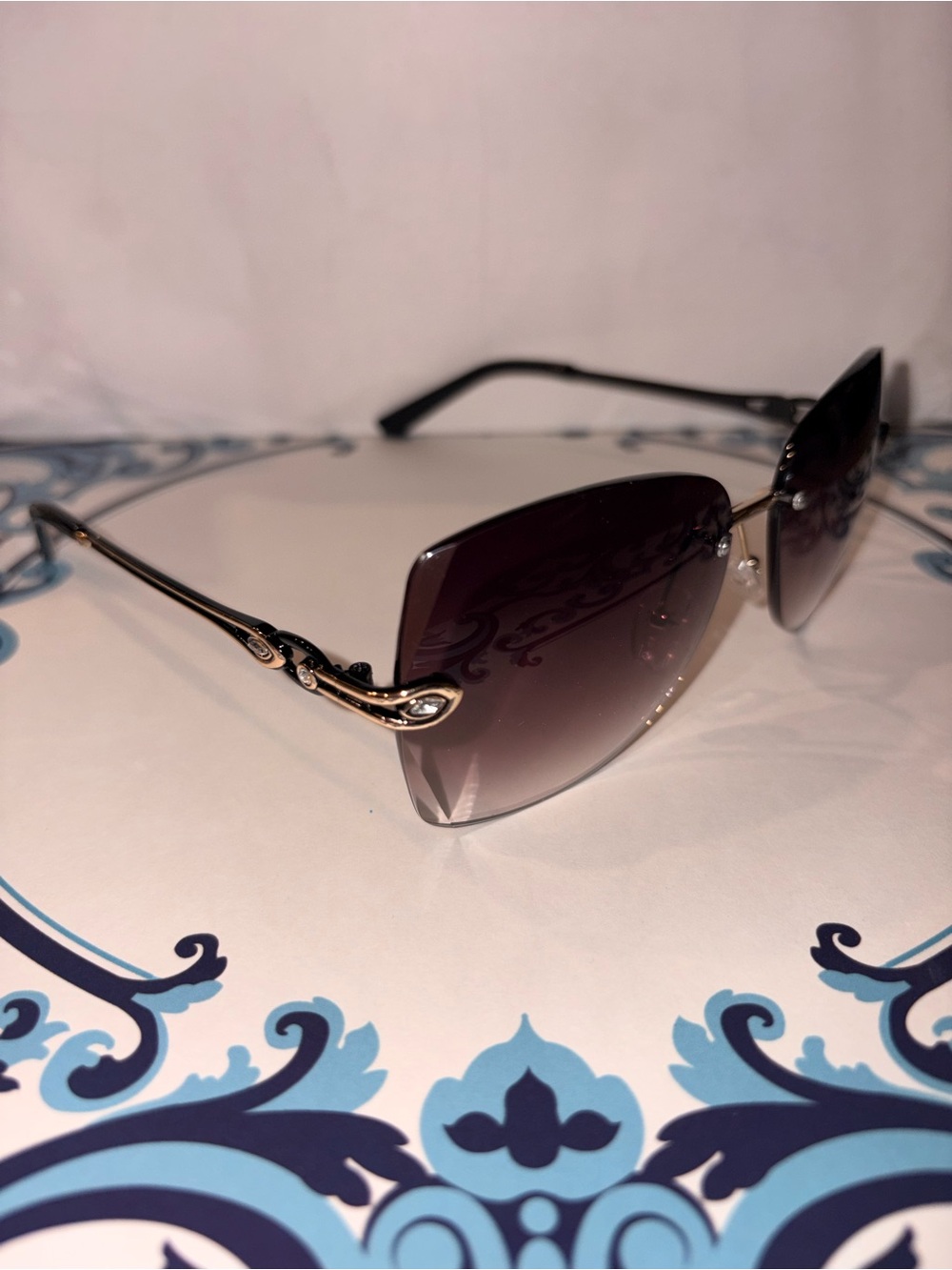 New Women's Black & Silver Gradient Rimless Sunglasses